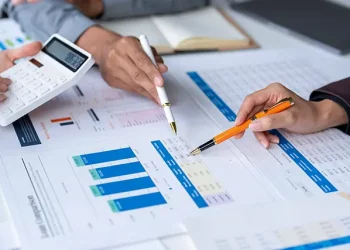 Small Business Financial Reporting: Key Standards & Tips