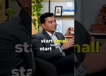 Cracking the Credit Score Code: Tips for Gen Z | Ayush Shukla #shorts