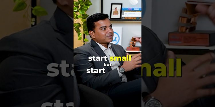 Cracking the Credit Score Code: Tips for Gen Z | Ayush Shukla #shorts