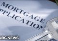 Applications to refinance home loans jump as mortgage rates drop
